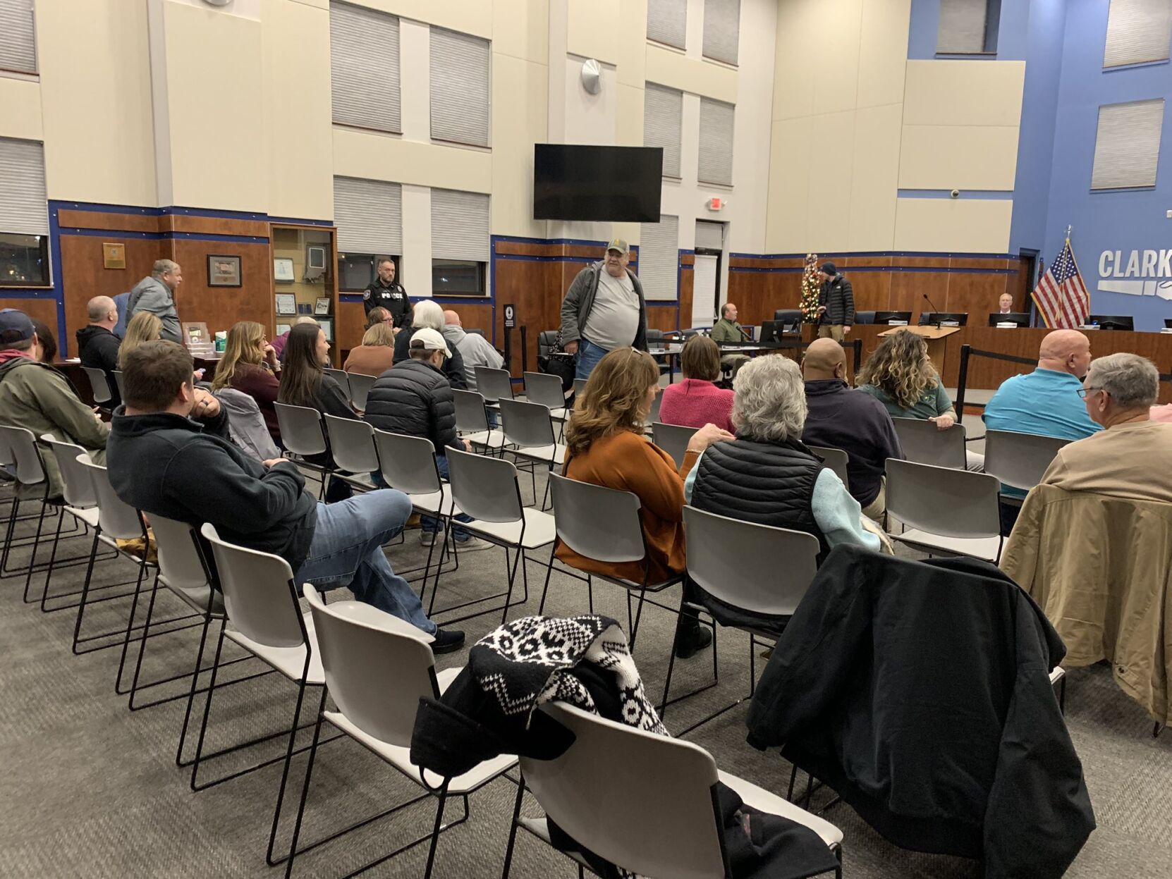 Town of Clarksville votes to replace police chief as residents voice concerns over lack of public discussion